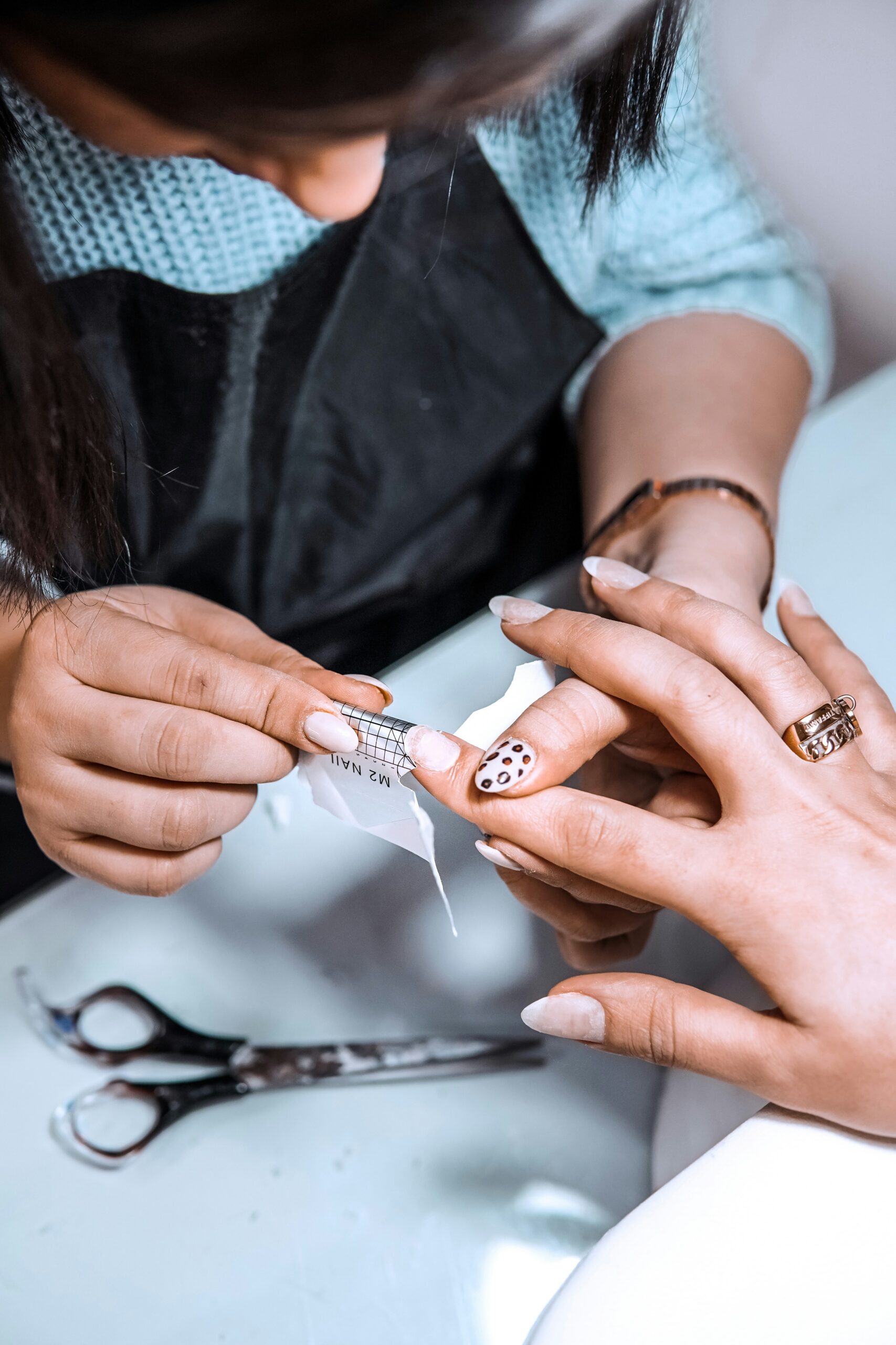 Modern Nail Bar Keller Nail Artist at Work